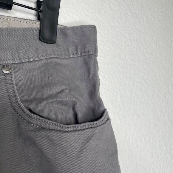 Vans Mens Shorts Size 30 Light Gray Casual 10" Inseam Cotton Everyday Wear - Picture 13 of 16